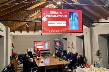 Domenica 4 gennaio 2026, in aula consiliare, l'incontro con tutti i protagonisti del Natale 2025 per rivivere insieme le emozioni vissute con il Natale del Pasin e con il giro di Armeno e delle Frazioni in visita degli addobbi natalizi.
