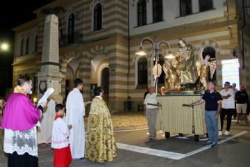 In processione per la festa patronale
