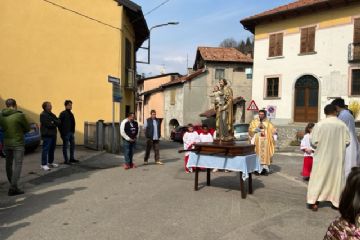 Messa, processione, incanto delle offerte