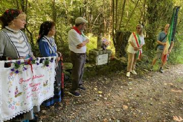 Anche quest'anno, 20-07-2024, l'omaggio ai partigiani caduti nel luglio 1944.