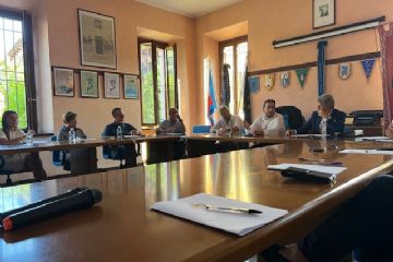 Lunedì 23 giugno 2025 a Pettenasco l'incontro con alcuni Amministratori provinciali e di Sindaci dei Comuni intorno al Lago d'Orta per evidenziare le criticità del territorio.