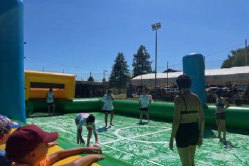 La Pro Loco Armeno con tanta audacia ha offerto una giornata goliardica a tutti coloro che amano divertirsi calciando, sabato 28-06-2025.
