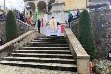 08-02-2026 Oggi vogliamo dire grazie a tutte le donne e gli uomini che lavorano la terra, che si alzano presto e che spesso operano lontano dai riflettori, ma che con il loro lavoro garantiscono qualità, sostenibilità e sicurezza alimentare. Grazie anche alle famiglie e alle realtà associative che sostengono e tramandano valori fondamentali come la solidarietà e la collaborazione.<br>Come amministrazione comunale, rinnoviamo il nostro impegno a sostenere il mondo agricolo, promuovendo politiche che valorizzino le produzioni locali, la tutela dell’ambiente e lo sviluppo sostenibile del territorio.<br>
