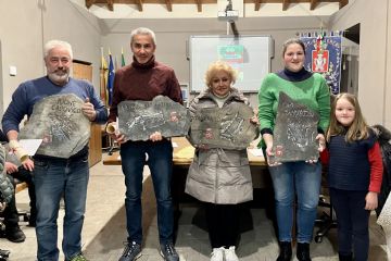 A conclusione delle feste natalizie, in Comune, si è provveduto a decretare i rioni vincitori. Dato l'impegno di tutti i rionali nell'addobbare e nell'accogliere i visitatori il premio è stato dato a pari merito, accompagnato da una beola dipinta a mano con rappresentato il lavatoio di ogni parte di Armeno.