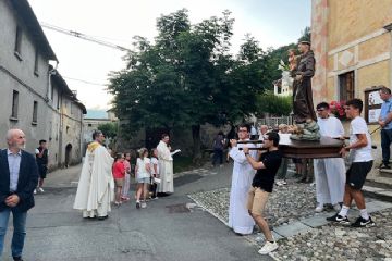 In fase conclusiva i festeggiamenti per il Patrono rionale con la tradizionale processione e l'incanto delle offerte: 14-06-2025