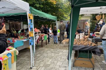 Bancarelle, caldarroste, patatine fritte... giochi... il tutto domenica 19-10-2025 in concomitanza con la transumanza a Nebbiuno delle vacche di Paolo Tondina che lascia l'Alpe Verda dopo il periodo estivo.