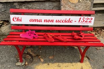 30-11-2025: nella piccola Frazione di Coiromonte donne e uomini hanno condiviso a tavola il valore della pari dignità di genere.<br>"La violenza distrugge ciò che vuole difendere: la dignità, la libertà e la vita delle persone." Giovanni Paolo II