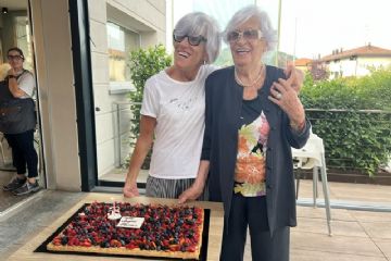 58 anni di crescita, di scrittura, di inclusione , di sorrisi per Anna la nostra collaboratrice sulla disabilità. Auguri dall'Amministrazione Comunale.